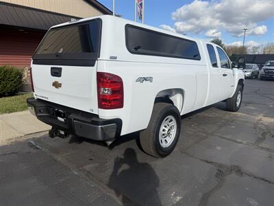 2012 Chevrolet Silverado 2500 Extended Cab  WT 4WD - Photo 5 - Flushing, MI 48433