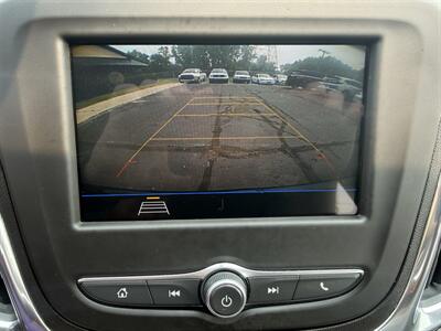 2019 Chevrolet Equinox LS FWD - Photo 17 - Flushing, MI 48433