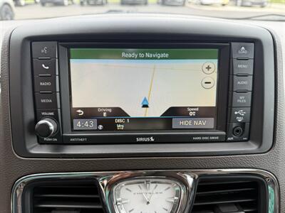 2016 Chrysler Town & Country Touring   - Photo 16 - Flushing, MI 48433