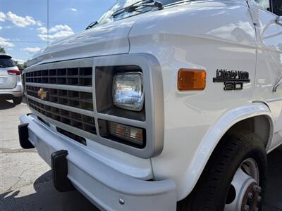 1995 Chevrolet G30 Van Reading Service Body   - Photo 25 - Flushing, MI 48433
