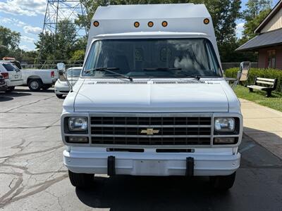 1995 Chevrolet G30 Van Reading Service Body   - Photo 10 - Flushing, MI 48433