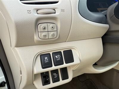 2011 Nissan LEAF SV   - Photo 13 - Flushing, MI 48433