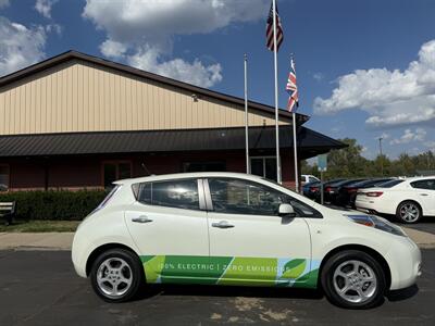 2011 Nissan LEAF SV   - Photo 9 - Flushing, MI 48433