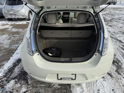 2011 Nissan LEAF SV   - Photo 11 - Flushing, MI 48433