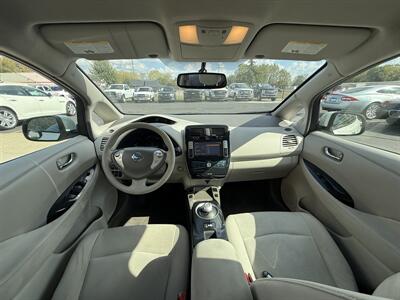2011 Nissan LEAF SV   - Photo 10 - Flushing, MI 48433