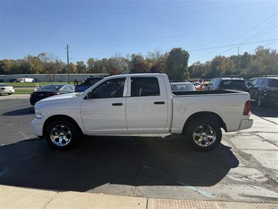 2014 RAM 1500 Tradesman Crew Cab 4X4 - Photo 6 - Flushing, MI 48433