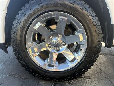 2014 RAM 1500 Tradesman Crew Cab 4X4 - Photo 13 - Flushing, MI 48433