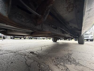 1994 GMC Suburban C1500  SLE - Photo 51 - Flushing, MI 48433