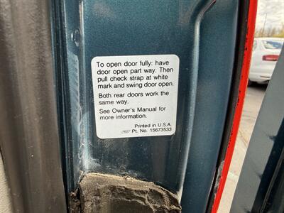 1994 GMC Suburban C1500  SLE - Photo 31 - Flushing, MI 48433