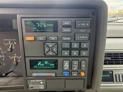 1994 GMC Suburban C1500  SLE - Photo 19 - Flushing, MI 48433