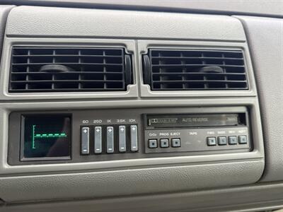 1994 GMC Suburban C1500  SLE - Photo 18 - Flushing, MI 48433