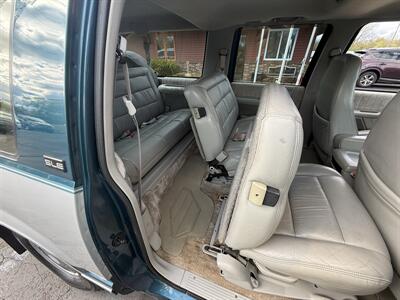 1994 GMC Suburban C1500  SLE - Photo 35 - Flushing, MI 48433