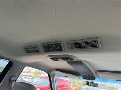1994 GMC Suburban C1500  SLE - Photo 36 - Flushing, MI 48433