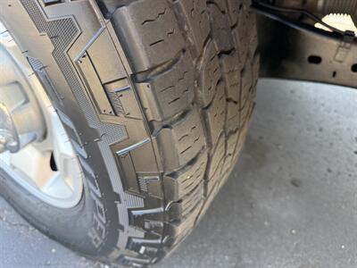 2012 Ford F-250 Super Duty XLT Crew Cab 4X4 - Photo 28 - Flushing, MI 48433