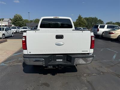 2012 Ford F-250 Super Duty XLT Crew Cab 4X4 - Photo 6 - Flushing, MI 48433