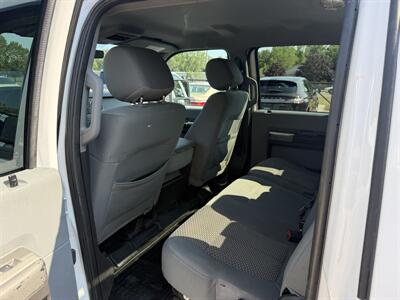 2012 Ford F-250 Super Duty XLT Crew Cab 4X4 - Photo 21 - Flushing, MI 48433
