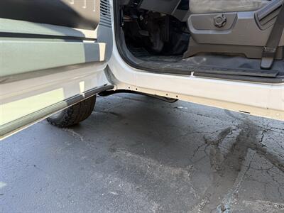 2012 Ford F-250 Super Duty XLT Crew Cab 4X4 - Photo 17 - Flushing, MI 48433