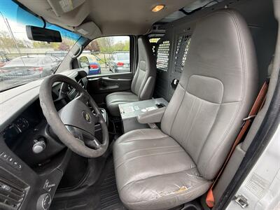 2014 Chevrolet Express 2500 Cargo - Photo 13 - Flushing, MI 48433