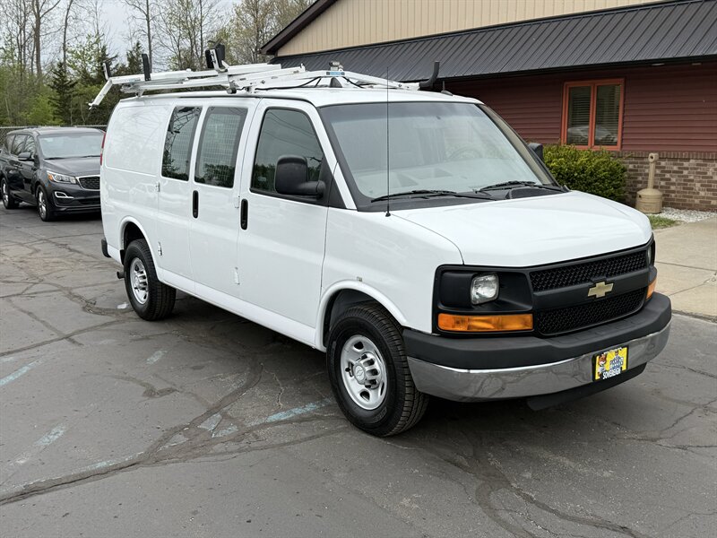 2014 Chevrolet Express 2500  Cargo - Photo 1 - Flushing, MI 48433