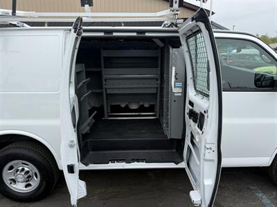 2014 Chevrolet Express 2500 Cargo - Photo 24 - Flushing, MI 48433
