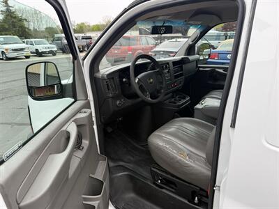 2014 Chevrolet Express 2500 Cargo - Photo 9 - Flushing, MI 48433