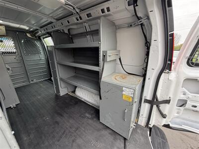 2014 Chevrolet Express 2500 Cargo - Photo 17 - Flushing, MI 48433