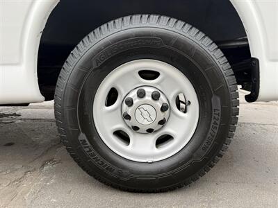 2014 Chevrolet Express 2500 Cargo - Photo 11 - Flushing, MI 48433