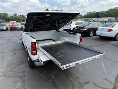2006 Chevrolet Silverado 1500 WT 4dr Extended Cab  4X4 - Photo 9 - Flushing, MI 48433