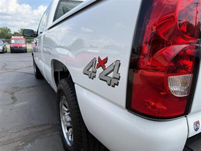 2006 Chevrolet Silverado 1500 WT 4dr Extended Cab  4X4 - Photo 19 - Flushing, MI 48433
