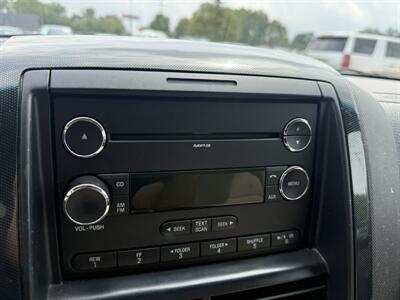 2008 Ford Explorer XLT 4X4 - Photo 14 - Flushing, MI 48433