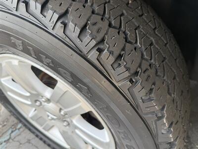 2008 Ford Explorer XLT 4X4 - Photo 12 - Flushing, MI 48433