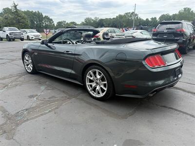 2015 Ford Mustang GT Premium  Convertible - Photo 17 - Flushing, MI 48433