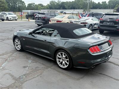 2015 Ford Mustang GT Premium  Convertible - Photo 4 - Flushing, MI 48433
