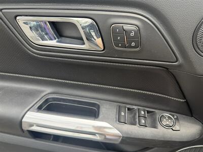 2015 Ford Mustang GT Premium  Convertible - Photo 23 - Flushing, MI 48433