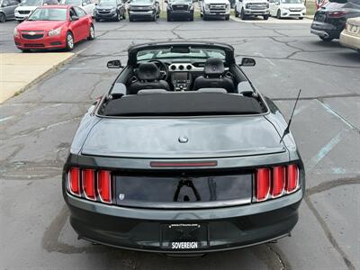 2015 Ford Mustang GT Premium  Convertible - Photo 12 - Flushing, MI 48433
