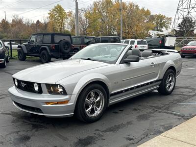 2006 Ford Mustang GT Deluxe  Convertible - Photo 12 - Flushing, MI 48433