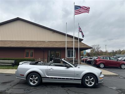 2006 Ford Mustang GT Deluxe  Convertible - Photo 16 - Flushing, MI 48433