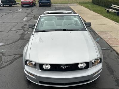 2006 Ford Mustang GT Deluxe  Convertible - Photo 14 - Flushing, MI 48433