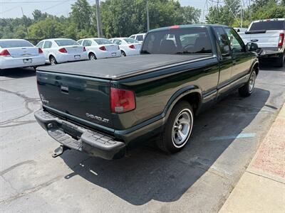 2002 Chevrolet S-10 LS Extended Cab   - Photo 7 - Flushing, MI 48433