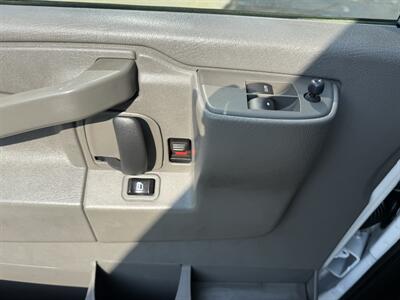 2016 Chevrolet Express 2500  Cargo - Photo 10 - Flushing, MI 48433