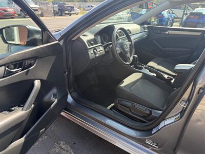 2015 Volkswagen Passat 1.8T S   - Photo 10 - Flushing, MI 48433