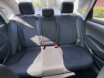 2015 Volkswagen Passat 1.8T S   - Photo 18 - Flushing, MI 48433