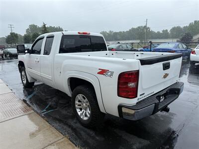 2010 Chevrolet Silverado 1500 LT Z71  4X4 - Photo 7 - Flushing, MI 48433