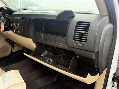 2010 Chevrolet Silverado 1500 LT Z71  4X4 - Photo 24 - Flushing, MI 48433