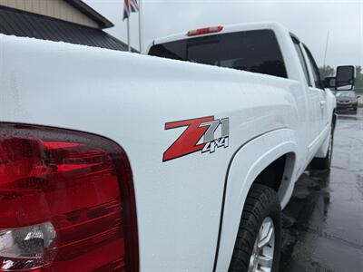 2010 Chevrolet Silverado 1500 LT Z71  4X4 - Photo 19 - Flushing, MI 48433