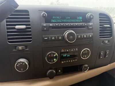 2010 Chevrolet Silverado 1500 LT Z71  4X4 - Photo 14 - Flushing, MI 48433