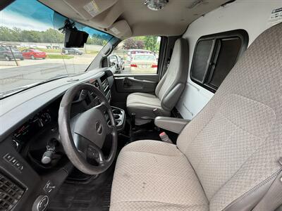 2013 GMC Savana 3500 139 " Cutaway - Photo 13 - Flushing, MI 48433