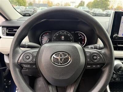 2024 Toyota RAV4 XLE  AWD - Photo 13 - Flushing, MI 48433