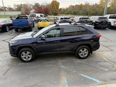 2024 Toyota RAV4 XLE  AWD - Photo 8 - Flushing, MI 48433