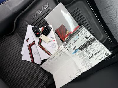 2024 Toyota RAV4 XLE  AWD - Photo 33 - Flushing, MI 48433